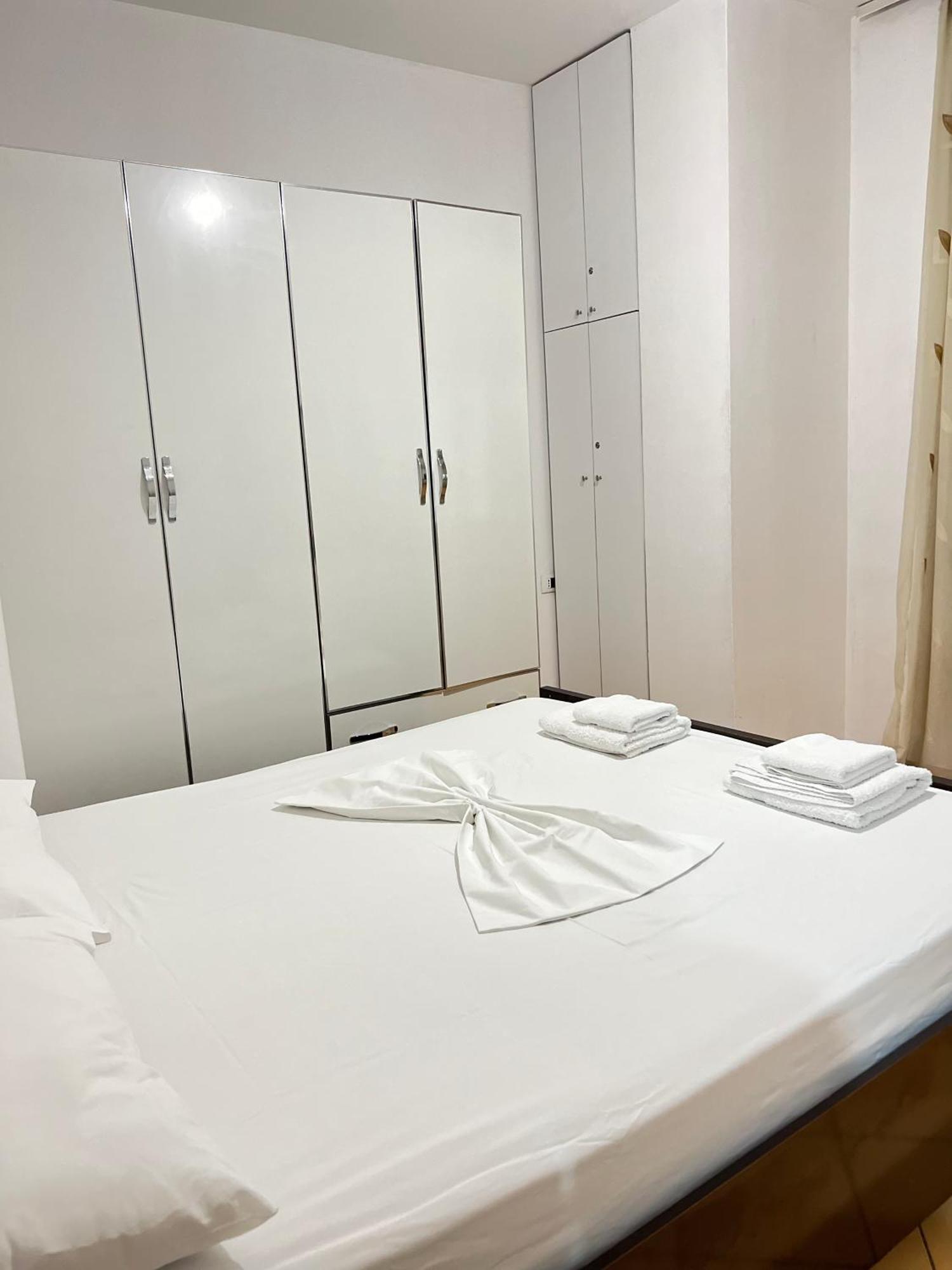 Leonard Apartment Tiran Dış mekan fotoğraf